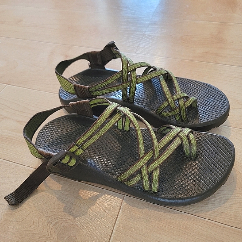 ⭐️🌙 CHACO Z/cloud X2 Classic Sandals Womens Size 10 Green ZX2
